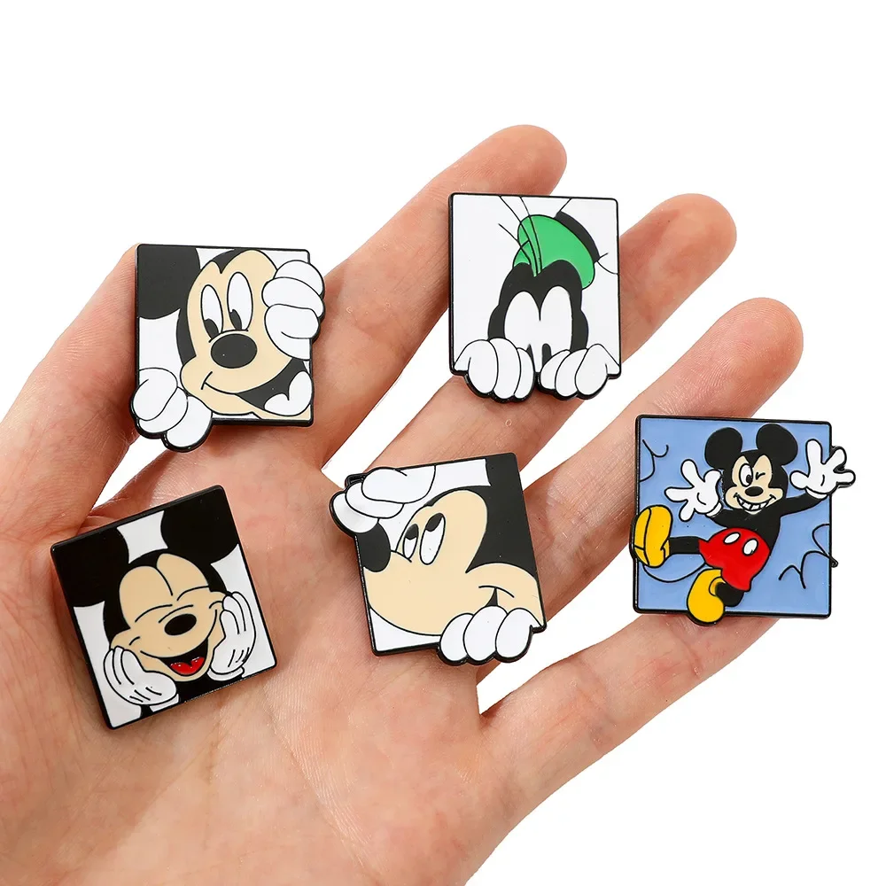 Disney Mickey Cartoon figure metal badge Mickey Mouse alloy dripping brooch accessories pin decoration