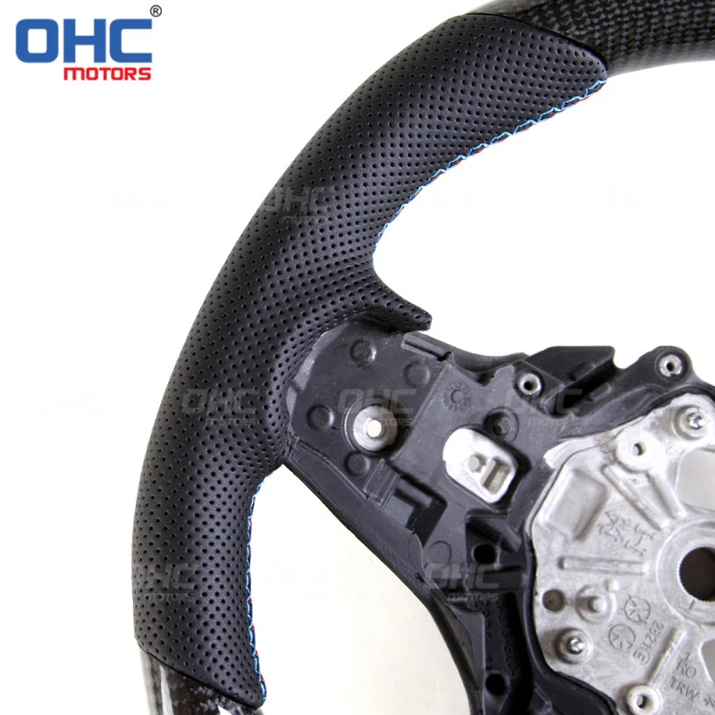 For BMW G Series 3 Series, carbon fiber + BMW three-color positioning line, car steering wheel modified titanium disc