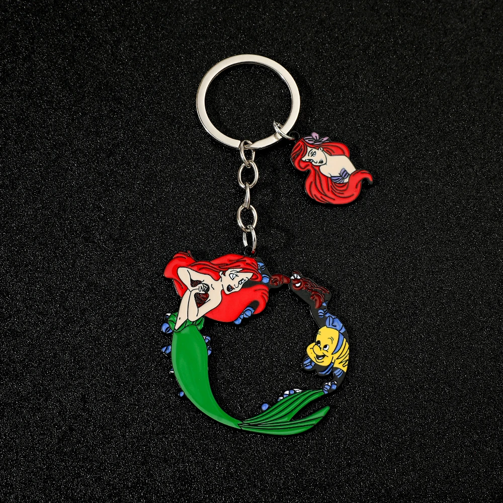 سلسلة مفاتيح معدنية من Disney The Little Mermaid Princess Anime Cartoon للنساء، حلقة مفاتيح السيارة، سلسلة هدايا للفتيات، أزياء