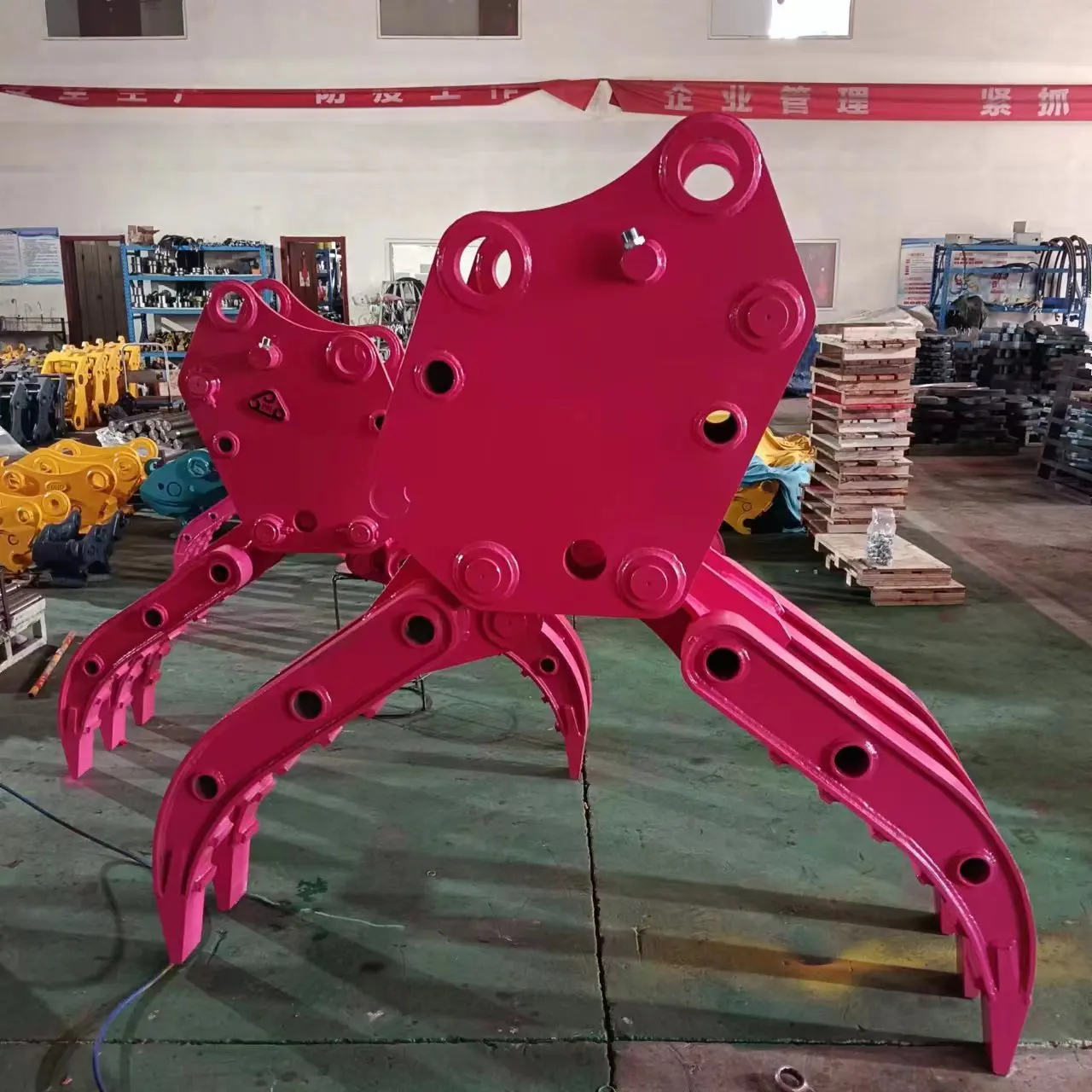 مرفقات حفارة الغابات سجل هيدروليكي خشب الأخشاب تصارع حالة جديدة البناء محرك الزراعة ترس المحرك في اليابان