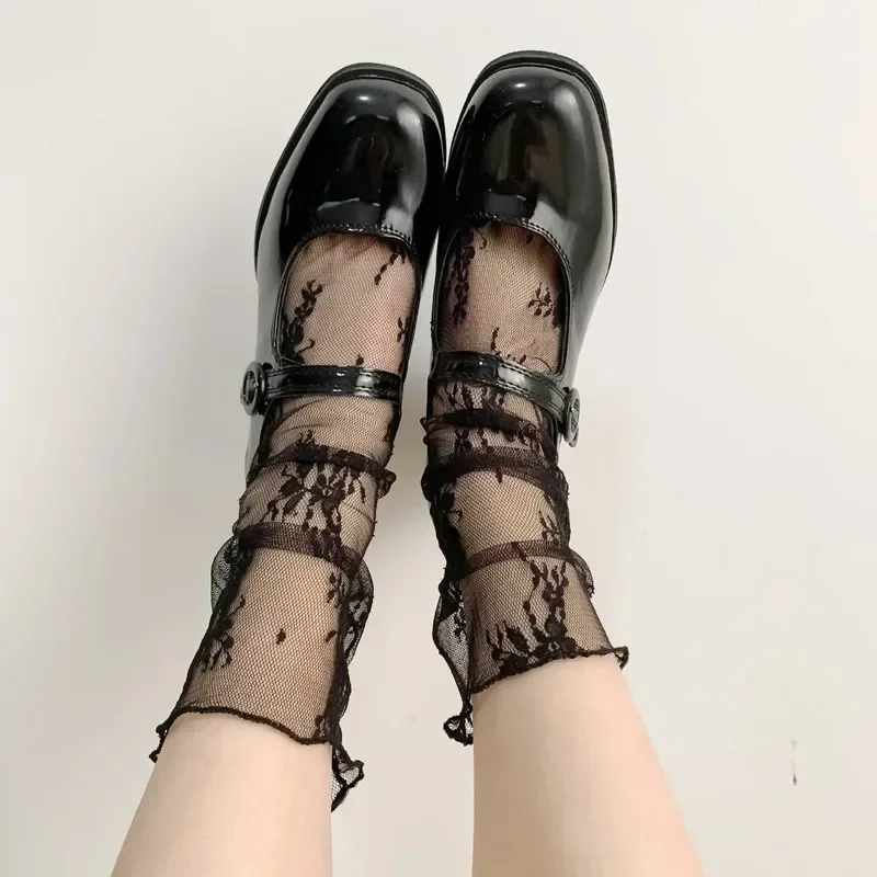 Women Sexy Fishnet Transparent Thin Floral Lace Socks French Classic Medium Tube Crystal Socks Lolita Sweet Flower Pattern Socks