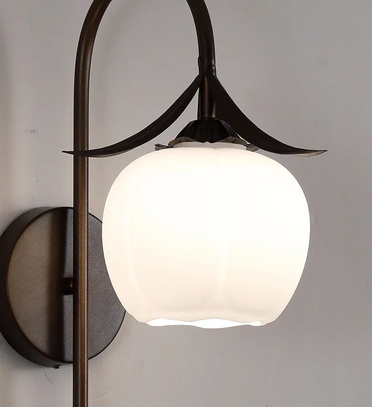 

Retro Flower Wall Lamp Advanced Design Bedside Lamp Fashion Atmosphere Lamps