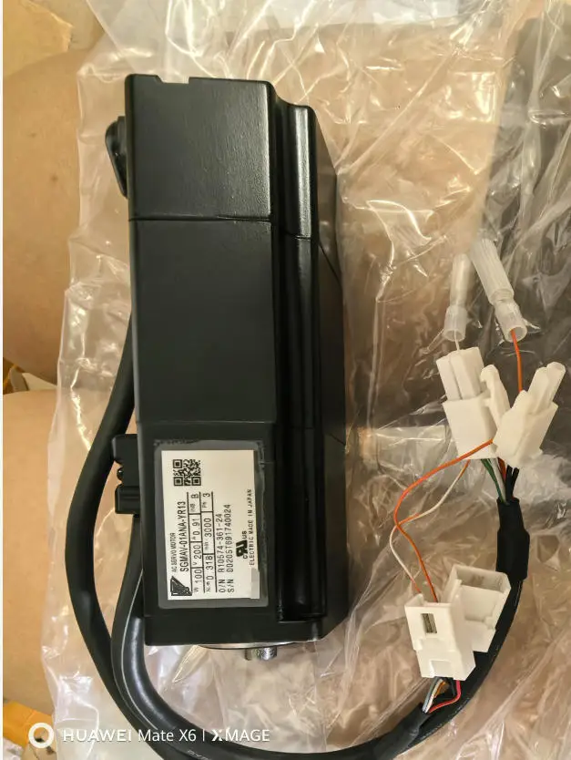 

SGMAV-01ANA-YR13 99%New and original in box servo motor