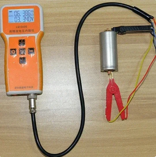 Batteria ricaricabile al fosfato di ferro 32700 originale al 100% 3.2V6000mAh di grande capacità di alta qualità adatta per lampioni solari