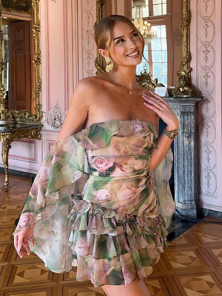 ByeMyLove Mini abito floreale con spalle scoperte e tie-dye - Abito estivo senza spalline in chiffon con volant e orlo a strati, vita smock, senza spalline