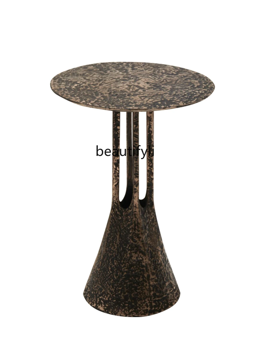 Medieval style sofa small side table light luxury artistic sense retro creative designer round coffee table