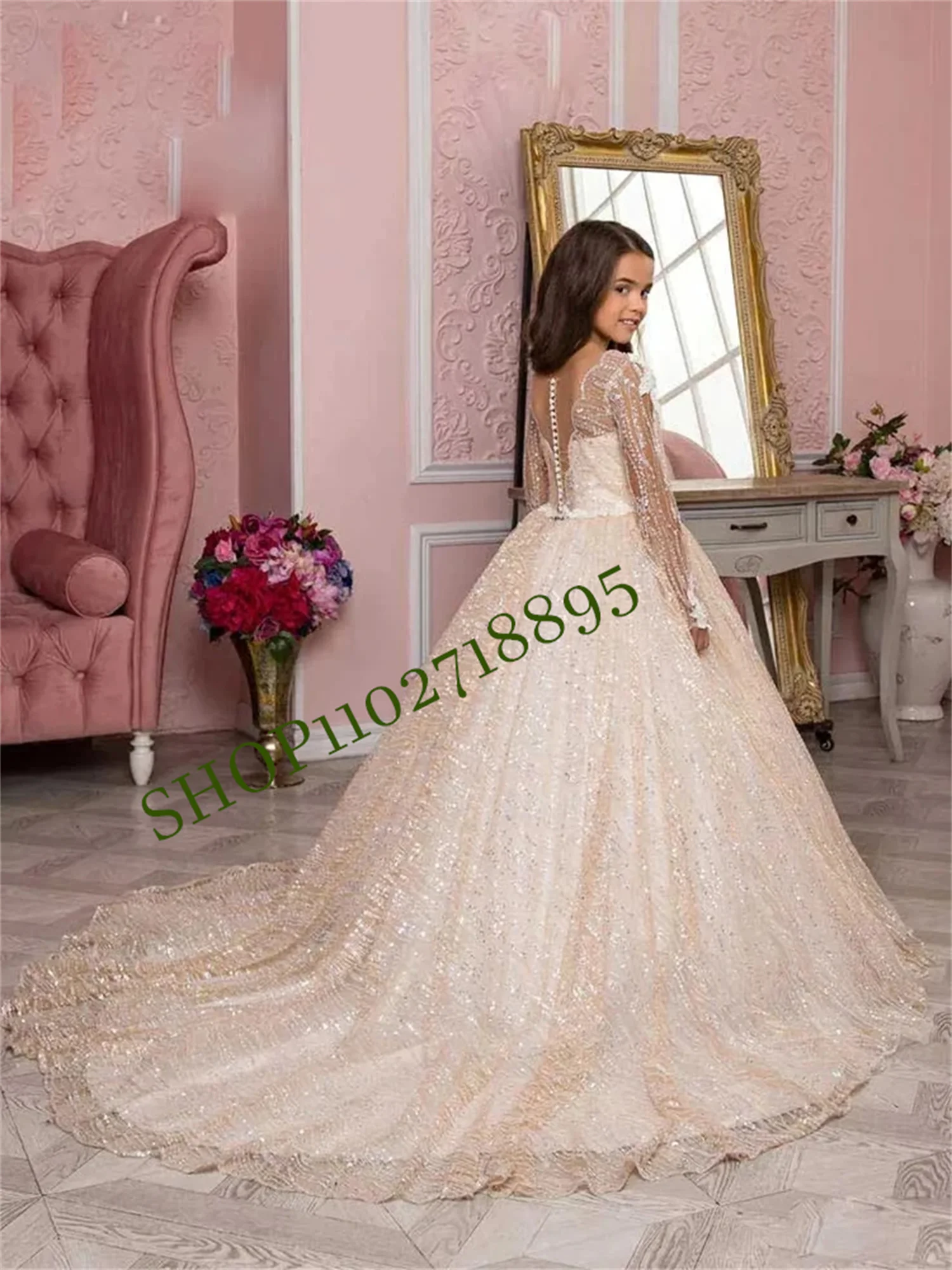 

Luxurious BlingBling Flower Girl Dresses Princess Ball Gown Long Sleeves Sheer Neck First Communion Prom Costumes Fashion