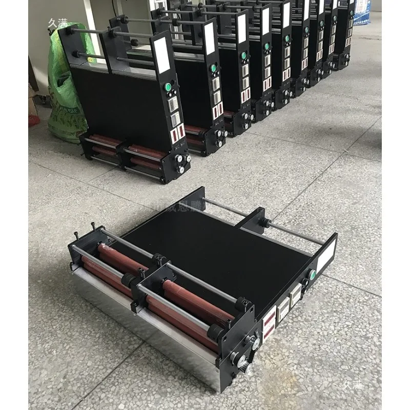 Fully automatic cutting and laminating machine: automatic lamination of mobile phone glass cover plates