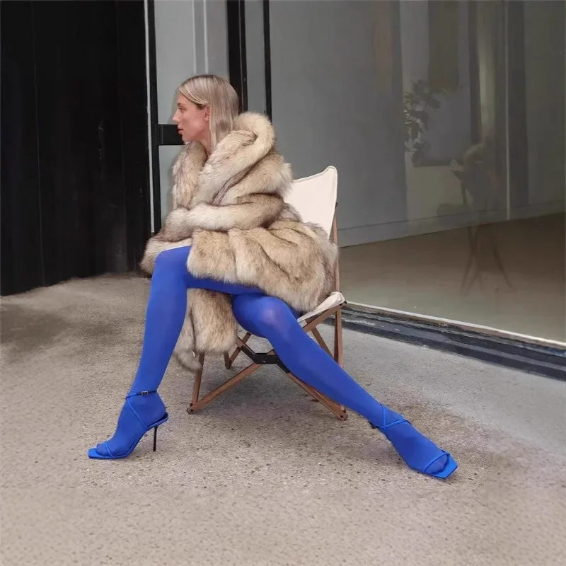 

Куртка средней длины из искусственного меха на европейско-американских улицах из лисьего волоса. Простая и повседневная изысканная персонализированная однотонная куртка.