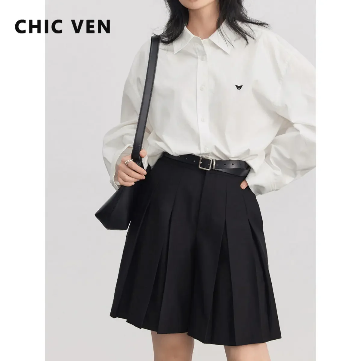 

CHIC VEN Women's Shorts Korean Casual Loose Simple High Waist Black Short Pants Fashion Female Clothing Spring New 2025