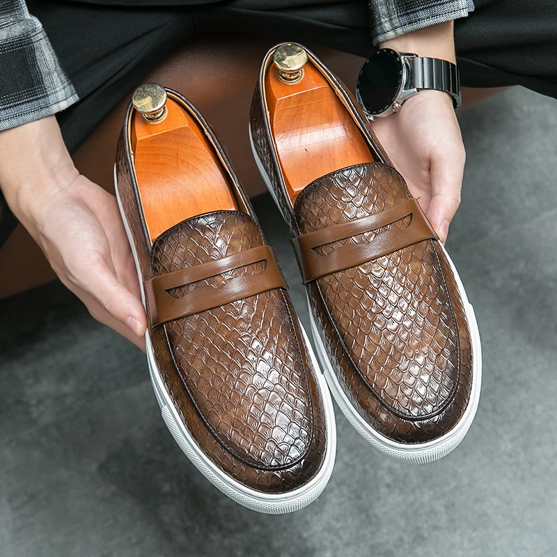 Italy Style New Man Round Toe Casual Shoes Comfortable Fashion British Style Business Loafers Luxury Loafers Men Leather Shoes