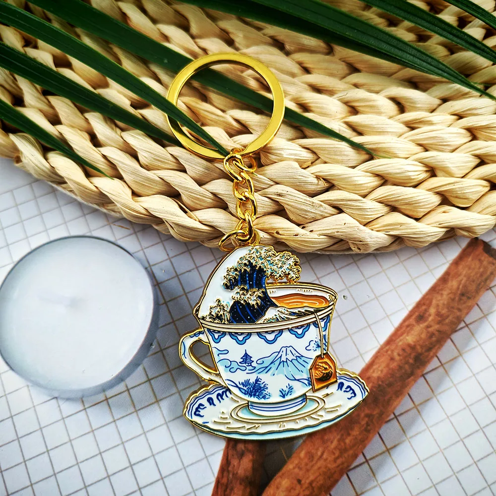 Ukiyo-e Teacup Fun Keychain Funny Wave Pattern Cup Pendant Art Cultural and Creative Accessories Tsunami Creativity Key Ring
