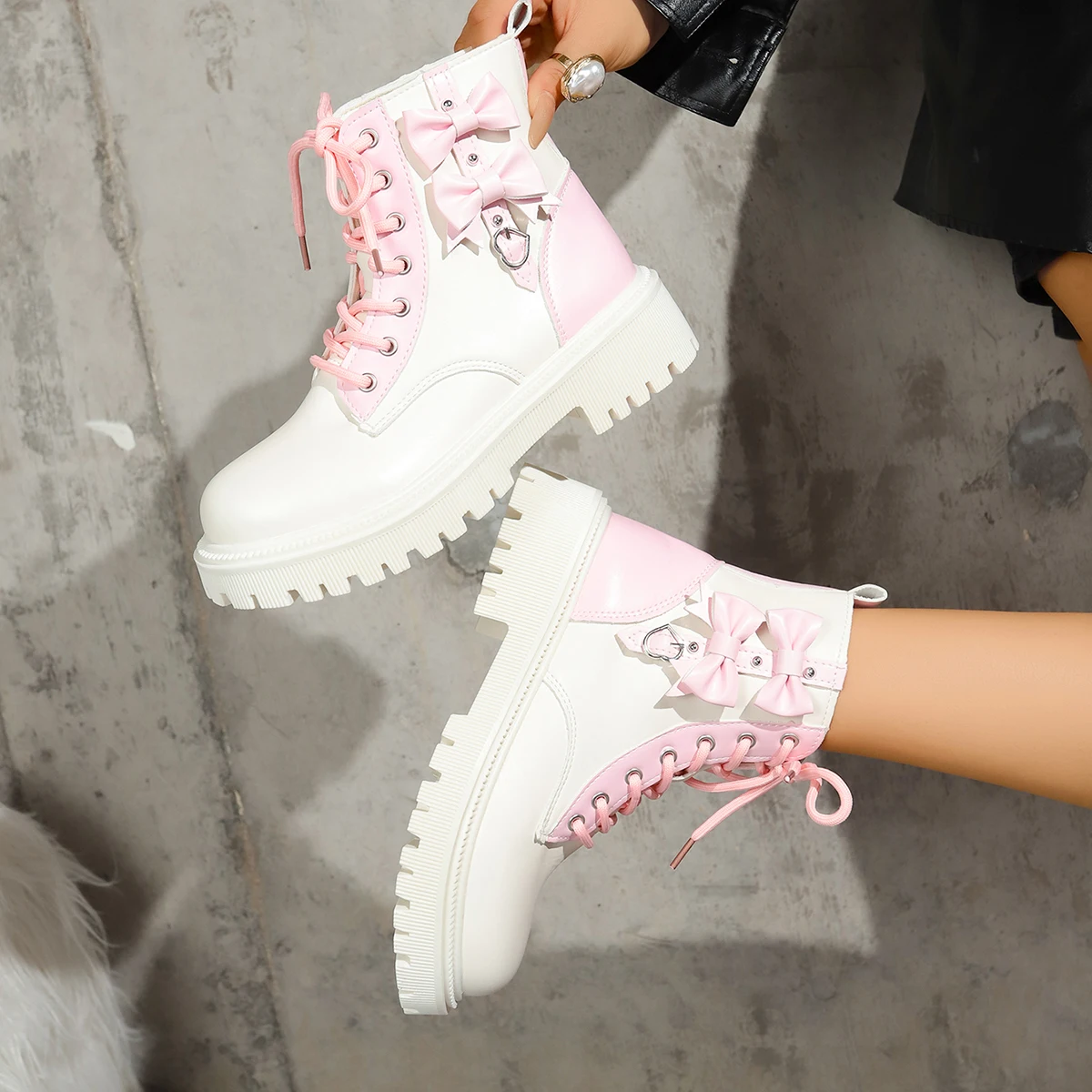 Süße Rosa Schleifenknoten-Stiefeletten in Mischfarben für Damen, Herbst 2026, mit Dicker Sohle, Schnürung, Candy-Punk-Stil und Metalldekoration, Größe 42 – Detail 13