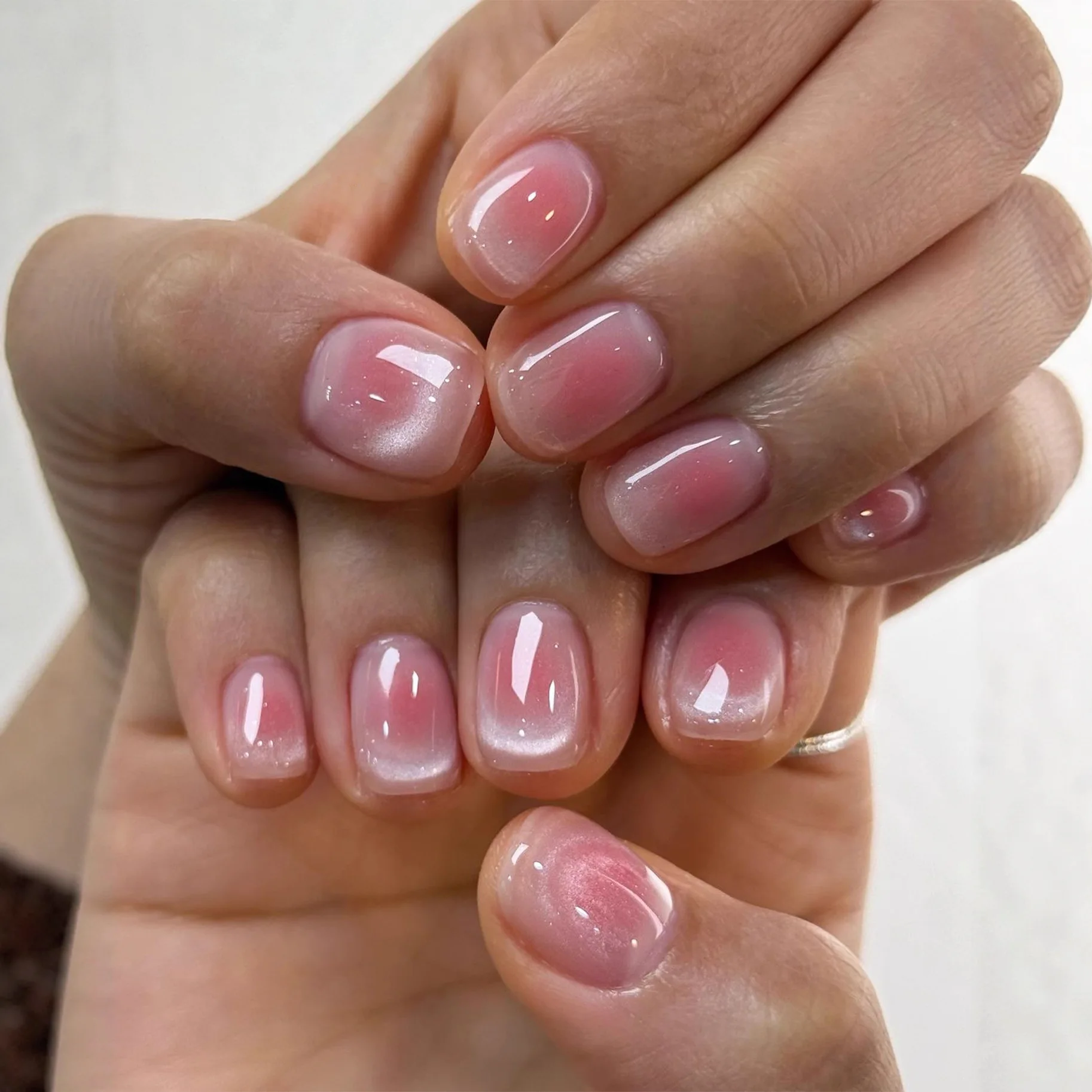 

24pcs Pink Fake Nails Gradient Aurora Cat's Eye Short Square False Nail Fantasy Blush Ballet Press on Nails for Girl Manicure