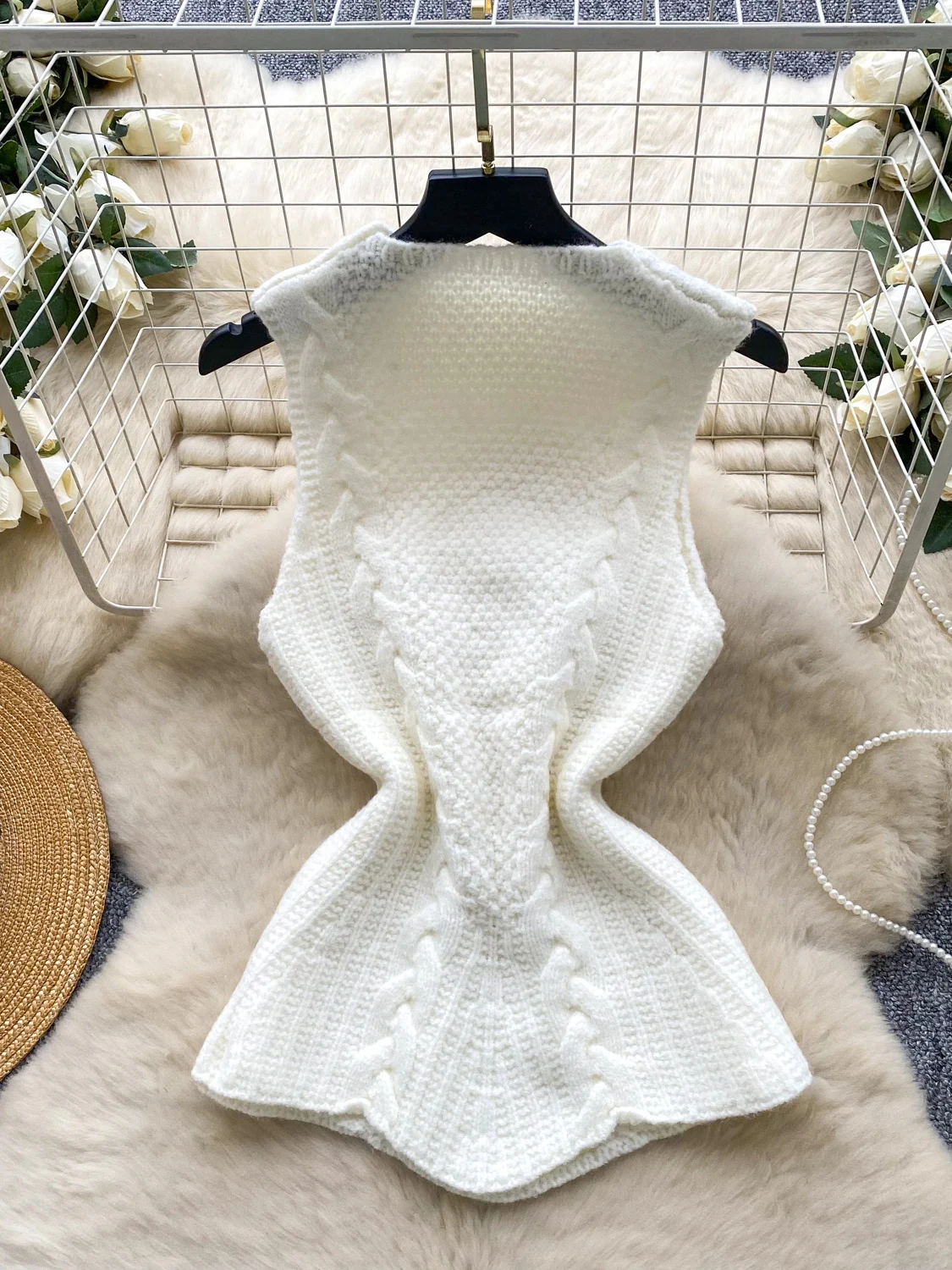 Chaleco de punto adelgazante para mujer, camiseta sin mangas ajustada versátil con diseño de giro Vintage, sensación de alta gama