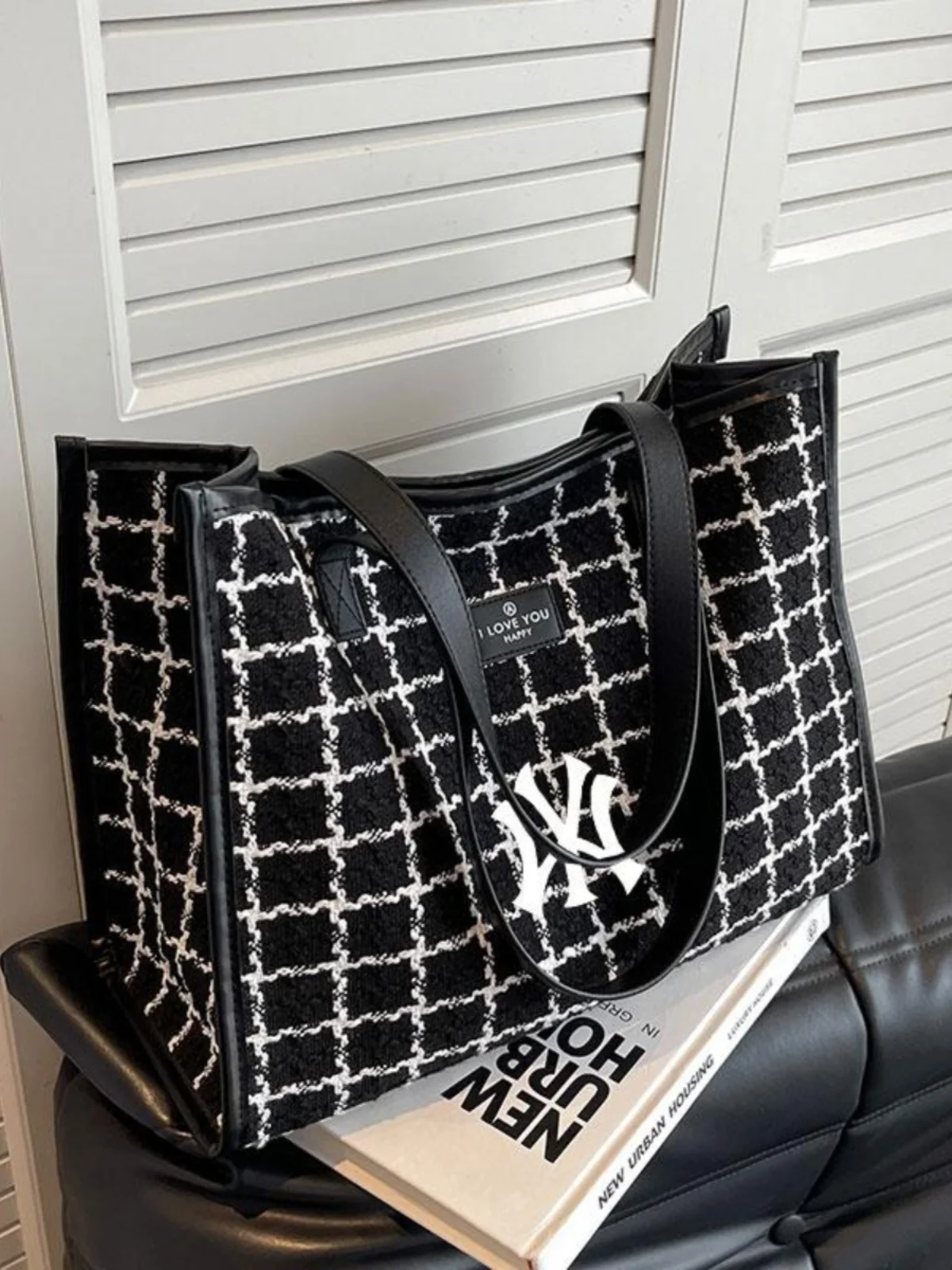 large-capacity-tote-bag-women's-fashionable-shopping-bag-single-shoulder-mommy-bag-commuter-bag-trendy-canvas-travel-bag