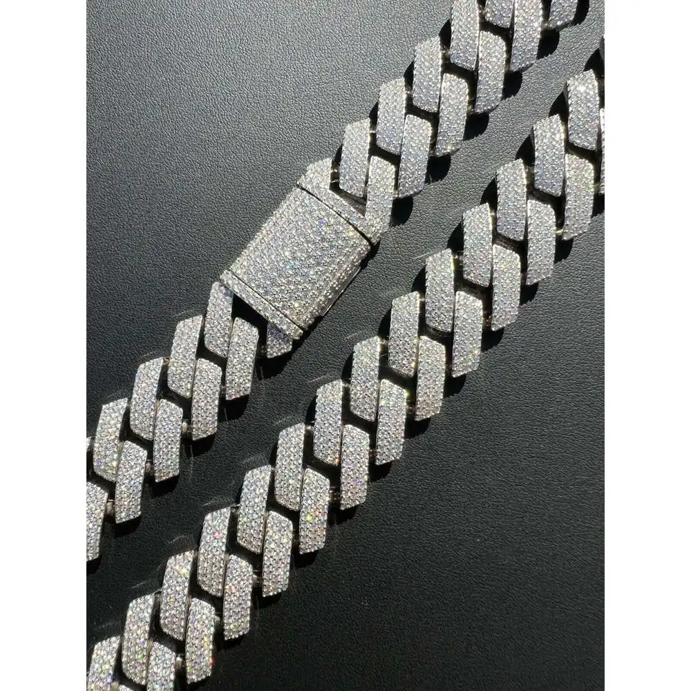 Luxury Luxury Hip Hop Necklace Jewelry 925 Sterling Silver Iced Out 22mm Moissanite Prong Miami Cuban Link Chain for Men.