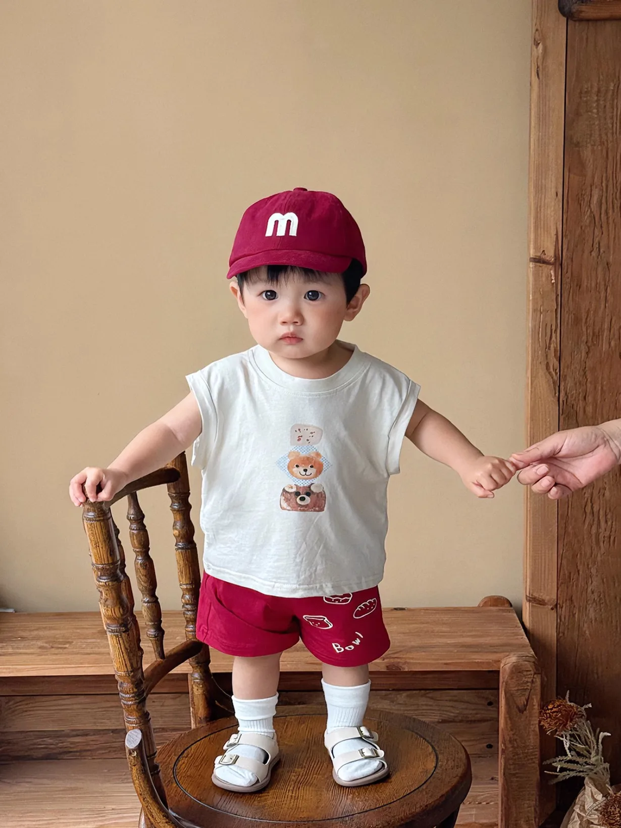 ベビー夏用薄手カジュアルツーピースセット漫画柄ベストルーズパンツ歳児向けおしゃれ服綿ポリエステル混紡ユニセックスキッズ服