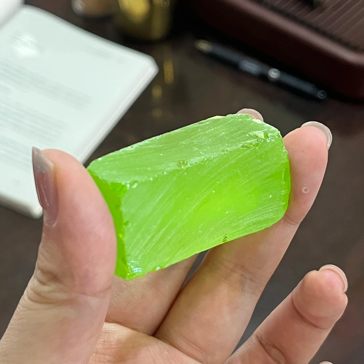 1kg Synthetic Apple Green Cubic Zircnia Gemstone Rough Uncut Stone