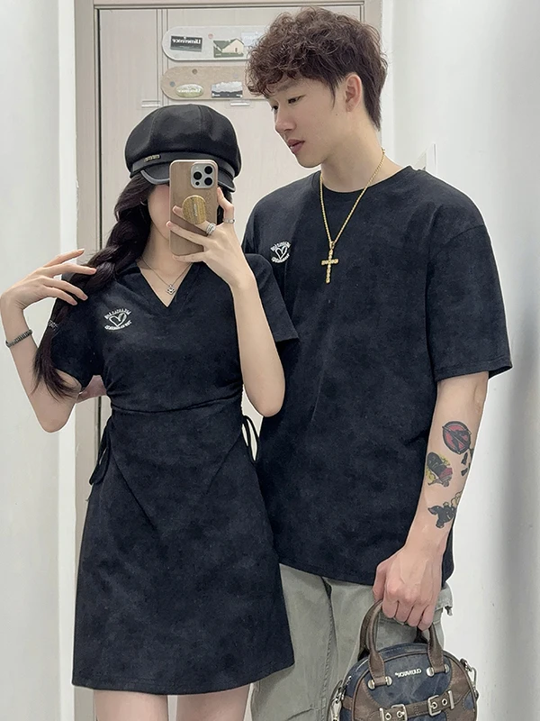 Couple correspondant été ort Sve t-shirts et jupes minceur Design coréen Sle trajet doux Polyester Fiber v-ne