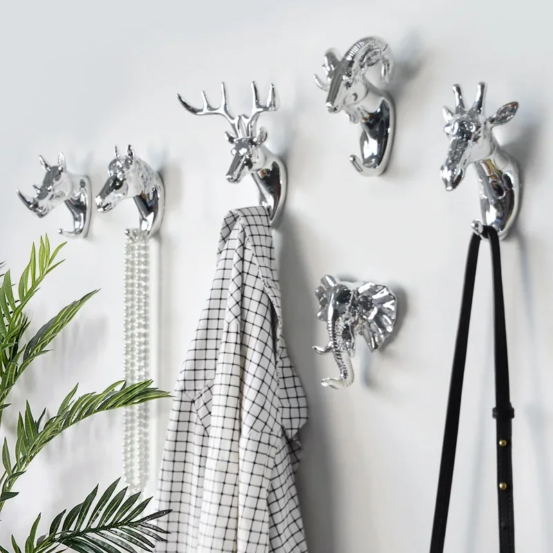 Europe Animal Shaped Hooks Deer Stags Rhino Horse Giraffe Elephant Head Wall Hanger Coat for Hat Hook Rack Holder Home Decor