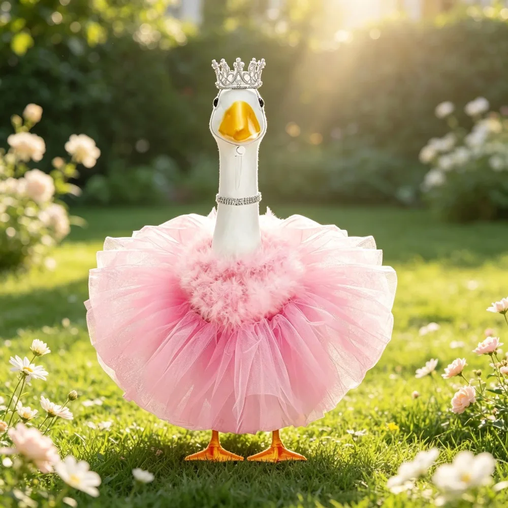 Lot de 4 pièces : Ensemble de costume de princesse pour oie de jardin de 23 pouces, comprenant une couronne, un collier et une jupe tutu avec décorations en plumes, pour oie de jardin en ciment