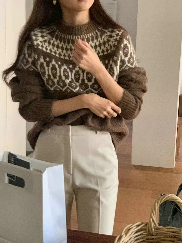 

Корейский свободный женский свитер в стиле ретро, мягкий, уютный, повседневный, универсальный, вязаный, с геометрическим узором, зимняя мода...