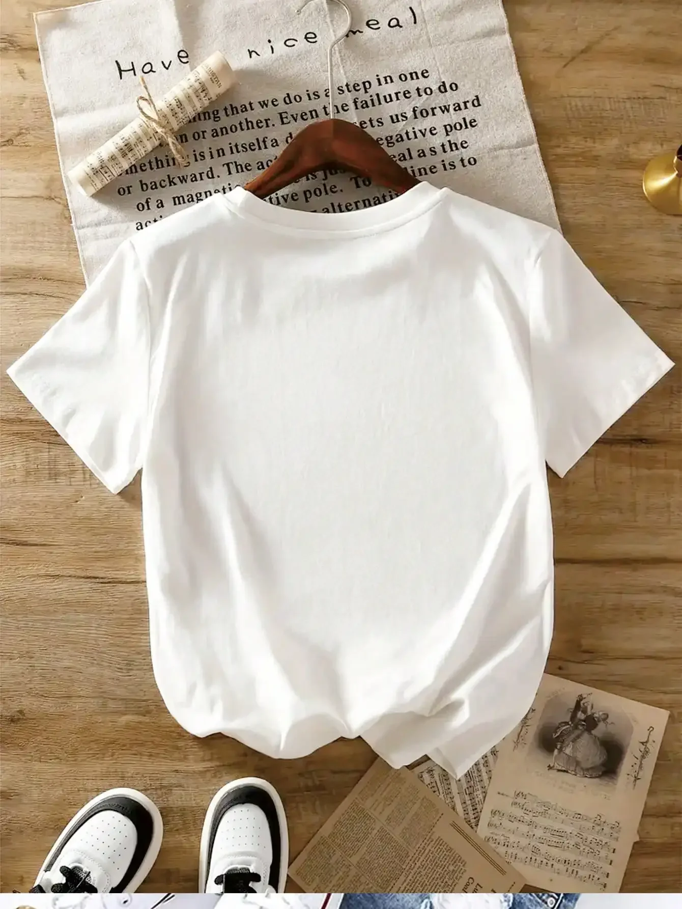 T-shirt a maniche corte con collo rotondo stampato casual da donna con illustrazione di limone fresco e artistico