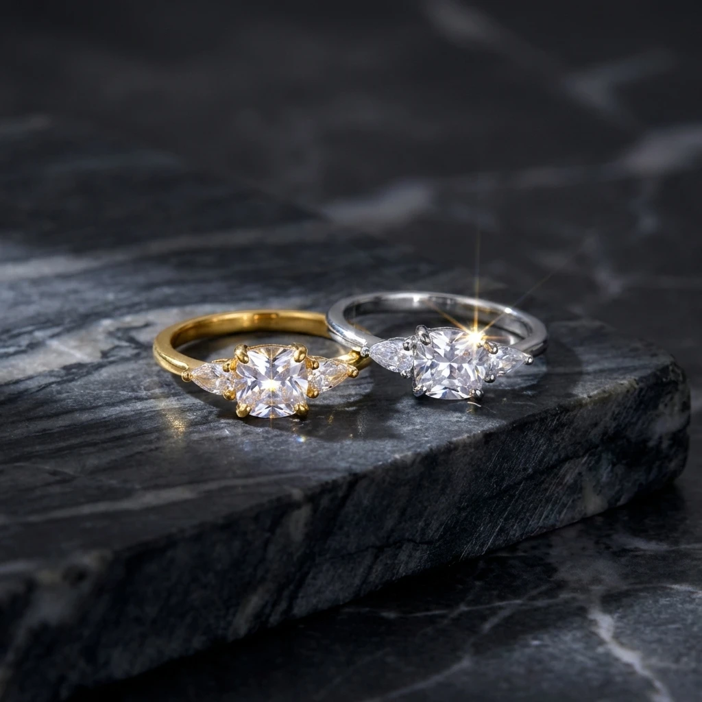 Zarter Brillanter Ring für Frauen Klassischer Messing-Zirkon Birnenförmige Seitensteine Minimalistischer Eleganter Alltags- und Versprechensschmuck – Detail 2