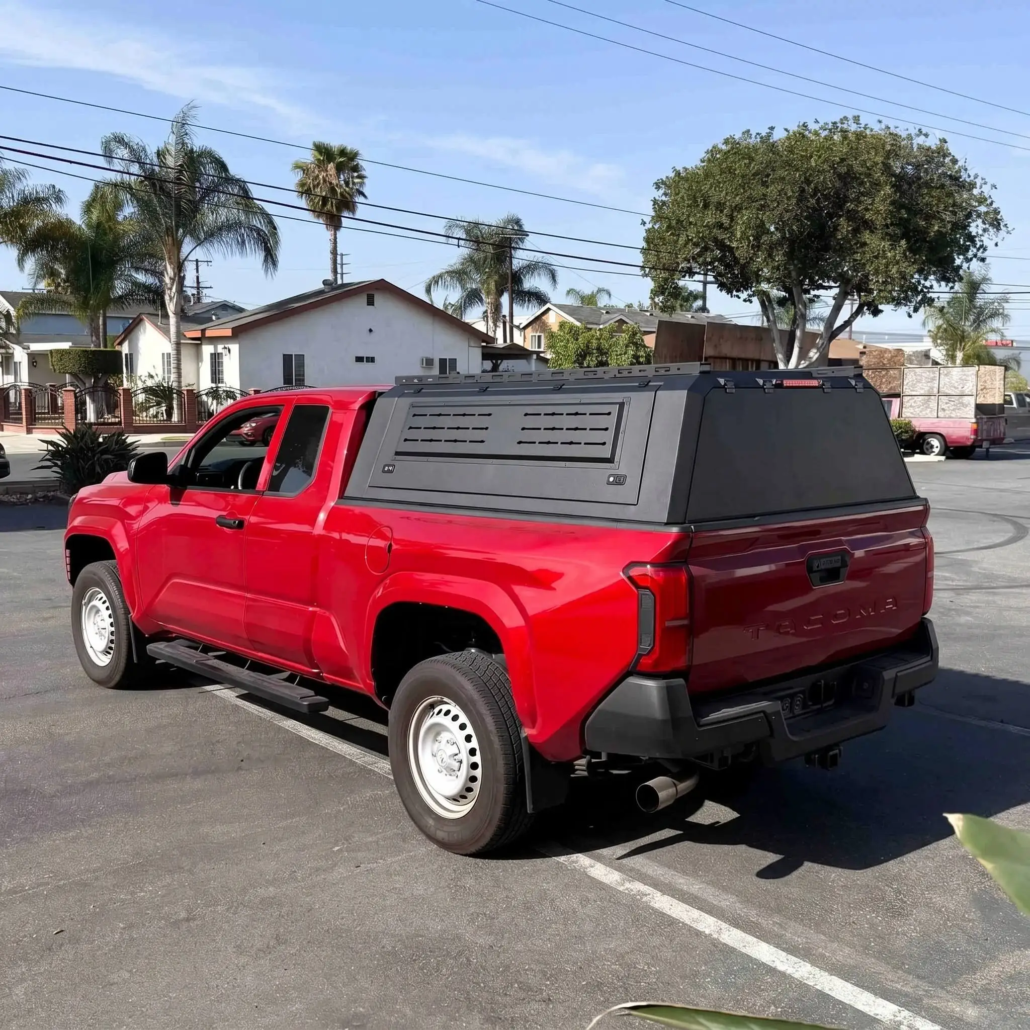 Custom Aluminum Hardtop Pickup Bed Cover Canopy for 2024-2026 Toyota Tacoma 6ft Aluminum Camper Shell a Half-vehicle Model