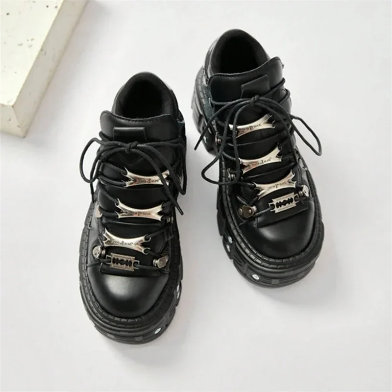 Vrouwen Zwarte Schoenen Punk Stijl Rock Metal Decor Lace-up Hak Hoogte Platform Schoenen Gothic Man Sneakers Vrouwen Enkellaarsjes schoenen