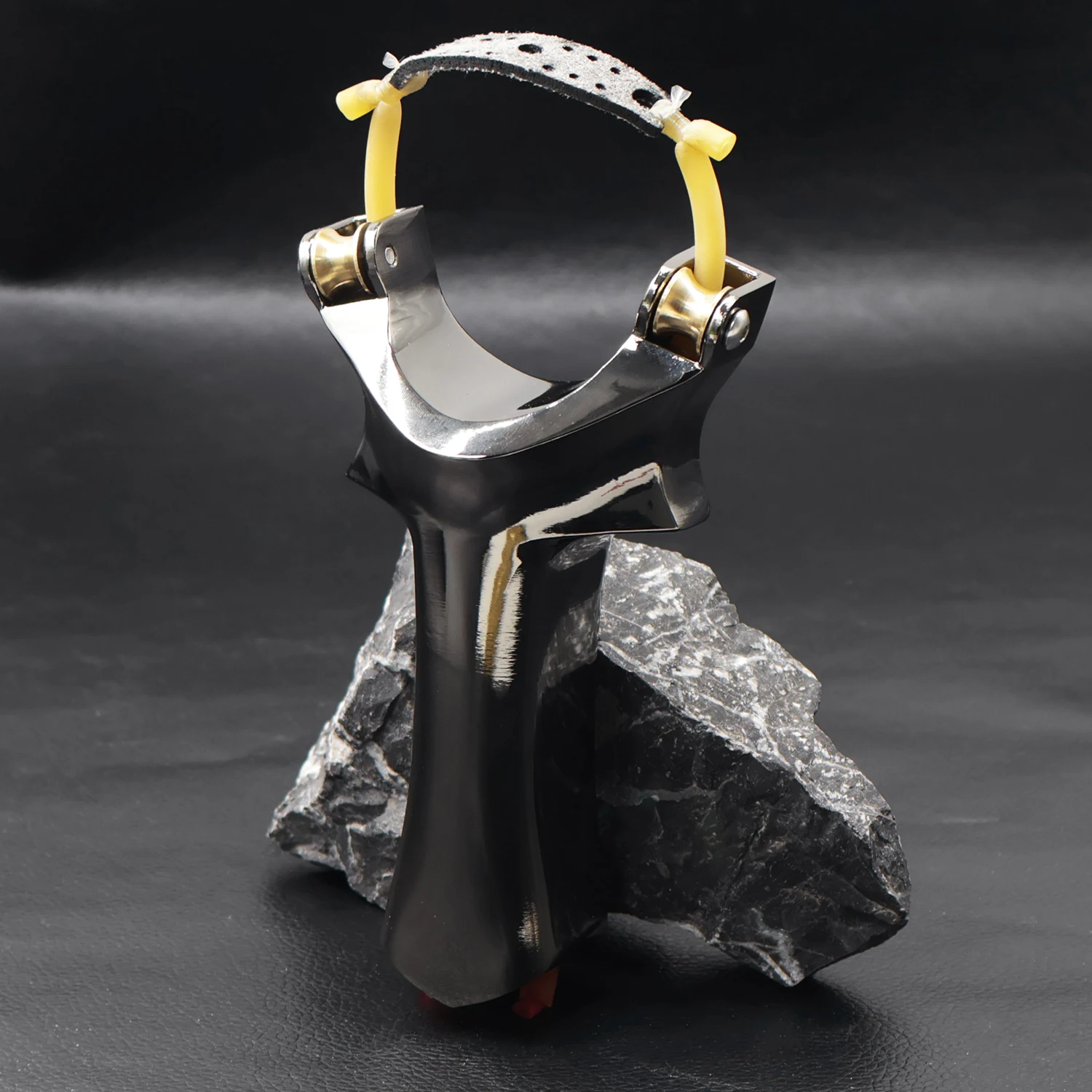 

Silver Metal Pulley System Composite Slingshot Simple and Practical Pulley Metal Slingshot Shooting Players Dedicated