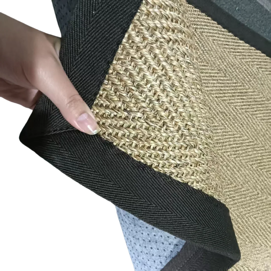 

Chinese Manufacturer's Machine-Made Fishbone Pattern Sisal Carpet Anti-Slip Wear-Resistant for Home Use for Bedroom Coffee Table