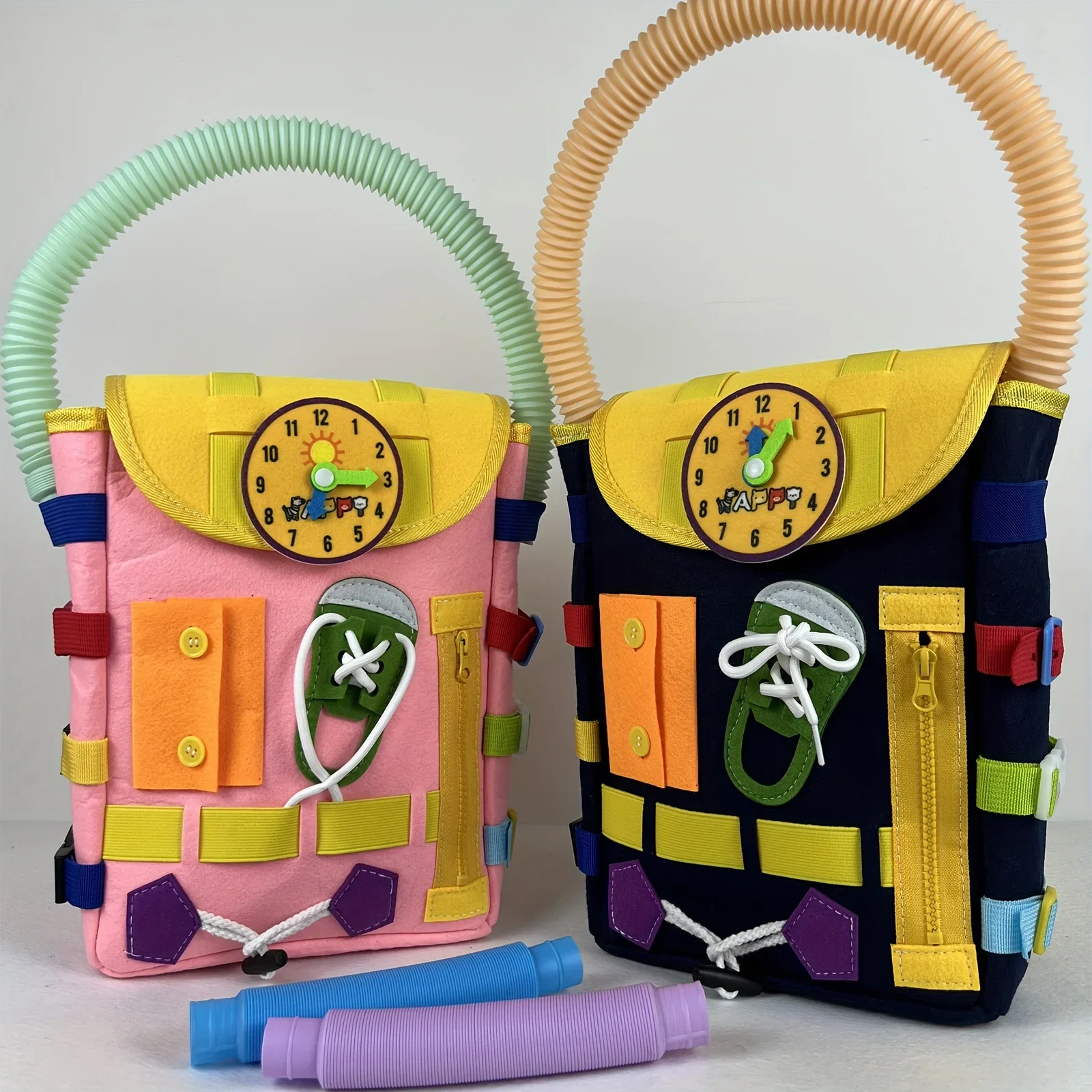 استخدام اللوحات المزدحمة لزراعة المهارات الحركية الدقيقة والمهارات الحياتية الأساسية للشباب - تعلم ربط أربطة الحذاء، إلخ. ألعاب مثالية