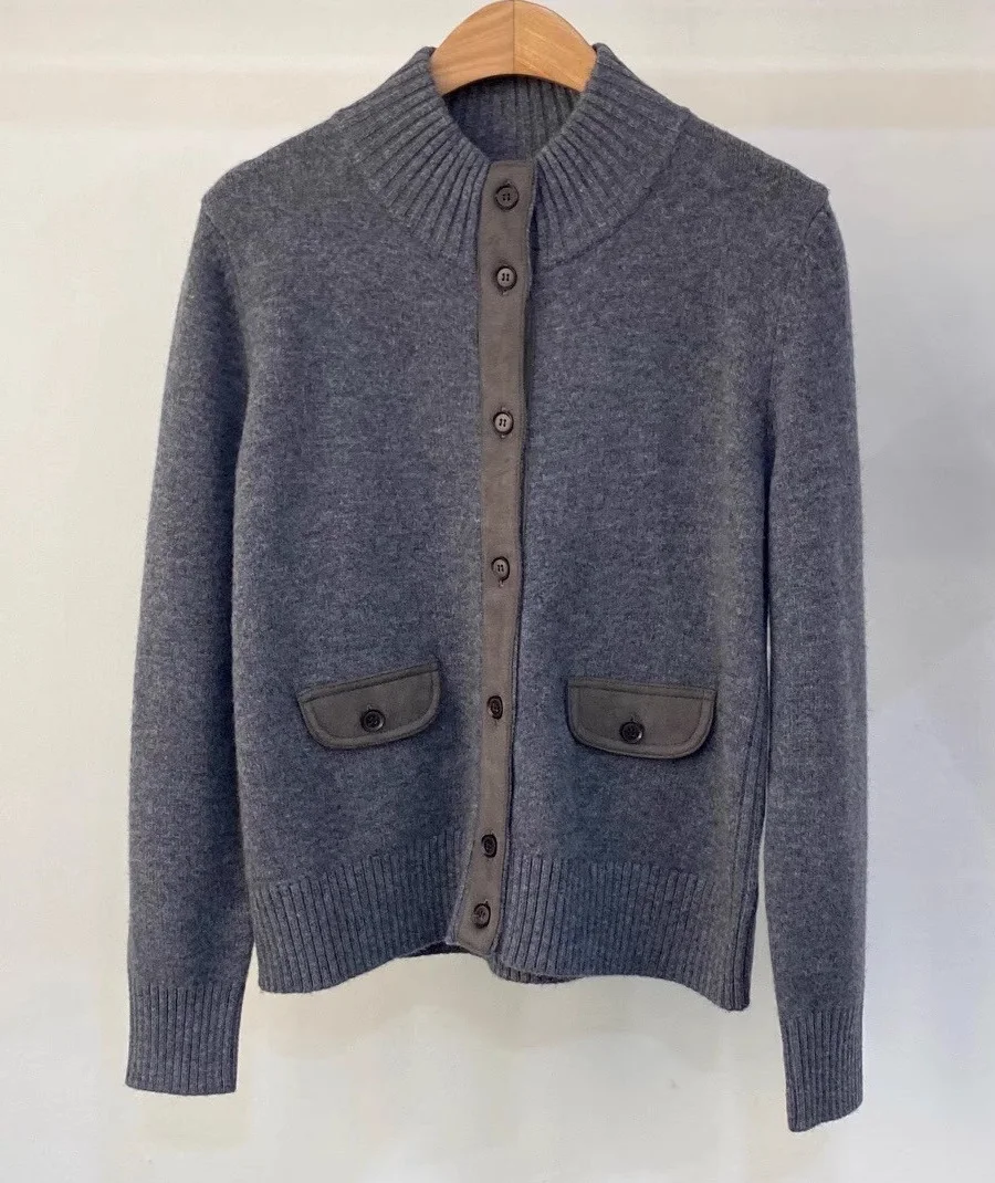 100% الصوف محبوك بالأزرار 2025 الخريف الشتاء أسود رمادي الصوف محبوك جلد الغزال كتلة اللون طويلة الأكمام بالأزرار غير رسمية