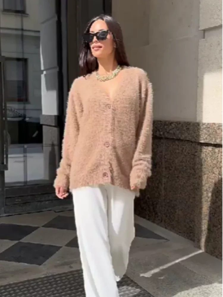 

Fur-lined V-neck Knitted Cardigan Lady Casual Long-sleeved Single Breast Loose Sweatesr 2026 New Spring Commute Street Knitwear