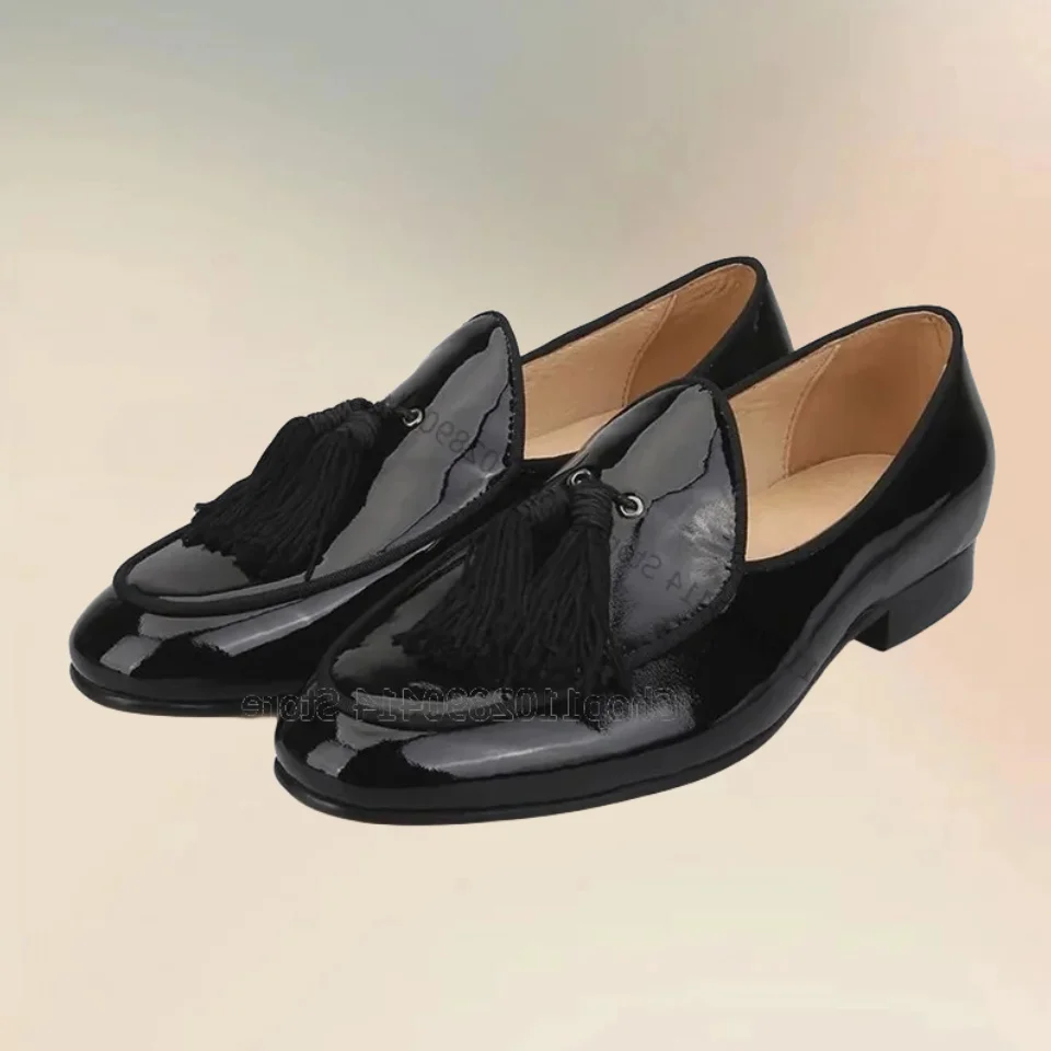 Burgandy Black Tassels Decor Patent Leather Loafers Fashion Slip On Men Shoes Luxurious Handmade Party Banquet Men Dress Shoes