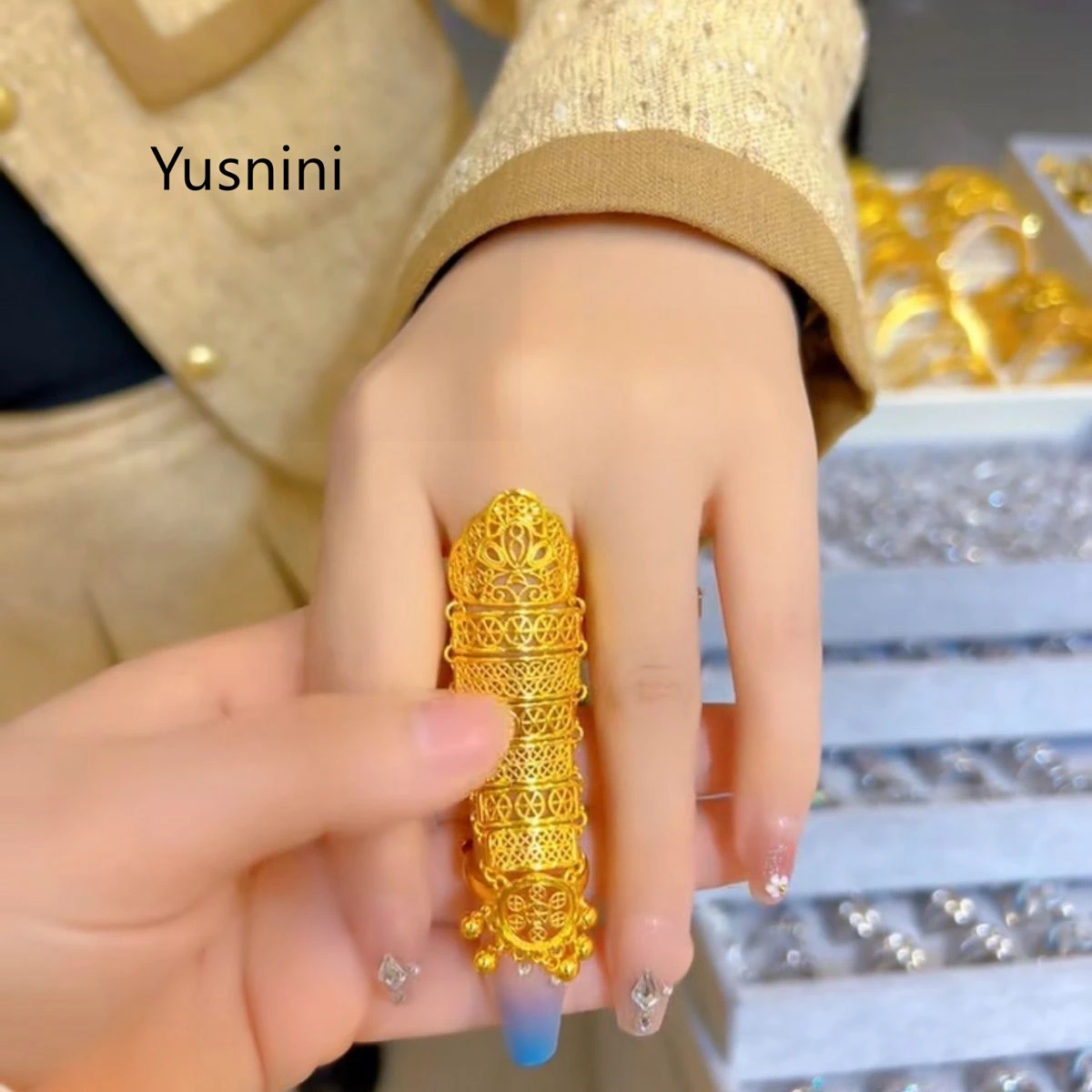 Hot Selling New Dubai Jewelry 24K Gold  Plated Hollowed Out Ethnic Style Women's Ring Wedding Party Accessories   66 view 2