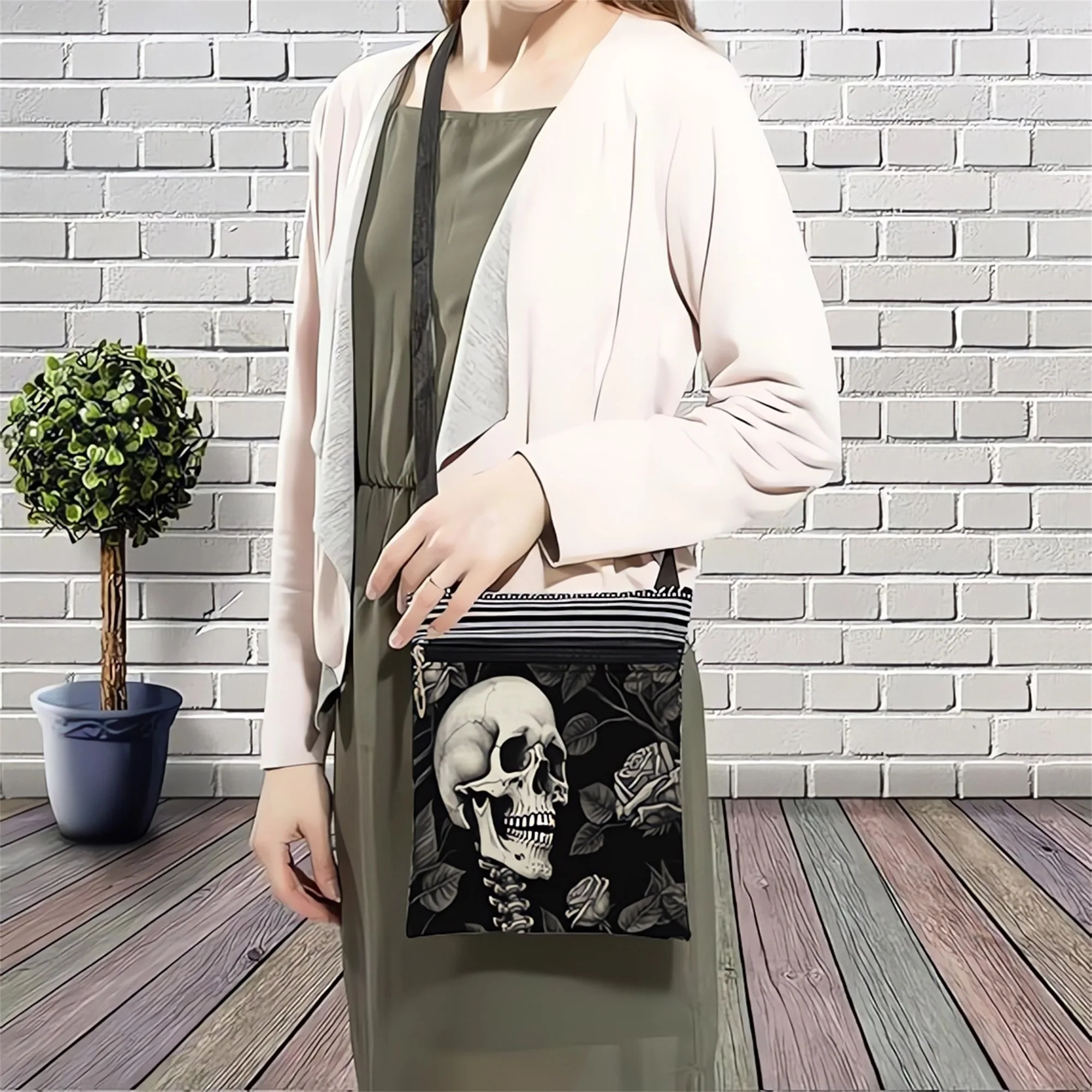

Women s Stylish Crossbody Bag with Floral Print Compact Phone Purse with Adjustable Shoulder Strap for Everyday Use
