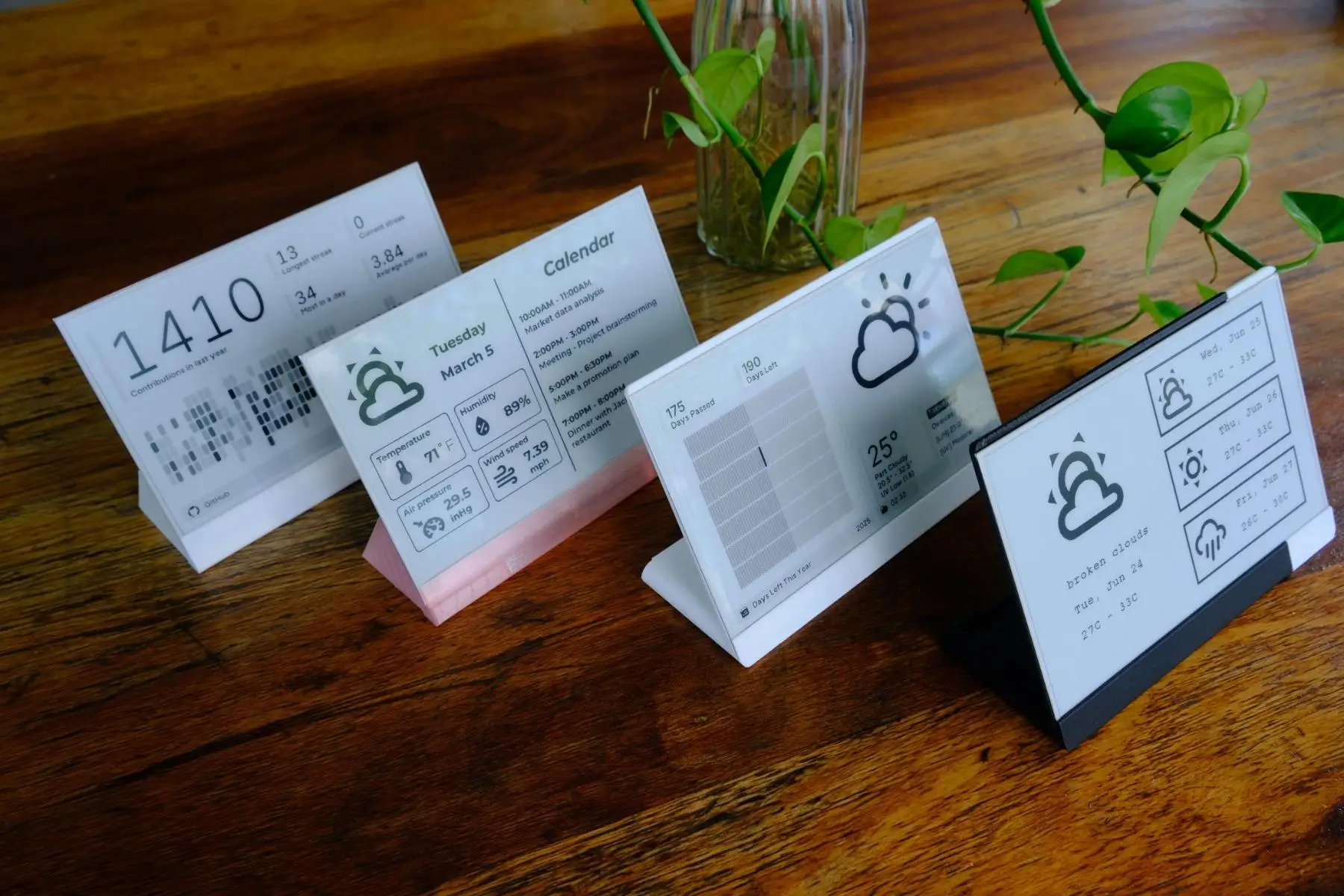 TRMNL BYOD 7.5 بوصة (OG) مجموعة أدوات الحبر الإلكتروني، حبر إلكتروني أحادي اللون XIAO ESP32-S3 PLUS، متوافق مع Arduino IDE قابل لإعادة الشحن منخفض الطاقة