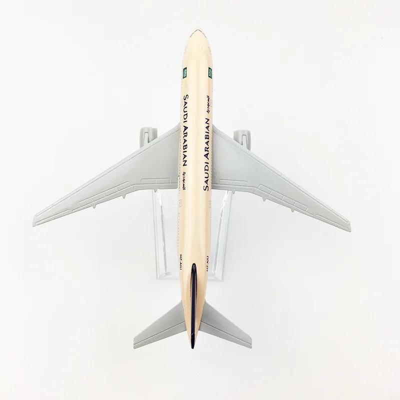 Escala de juguete, modelo de avión de 16CM B777, modelo de avión Airways de Arabia Saudita, avión de juguete, modelo fundido a presión, decoración de avión de aviación