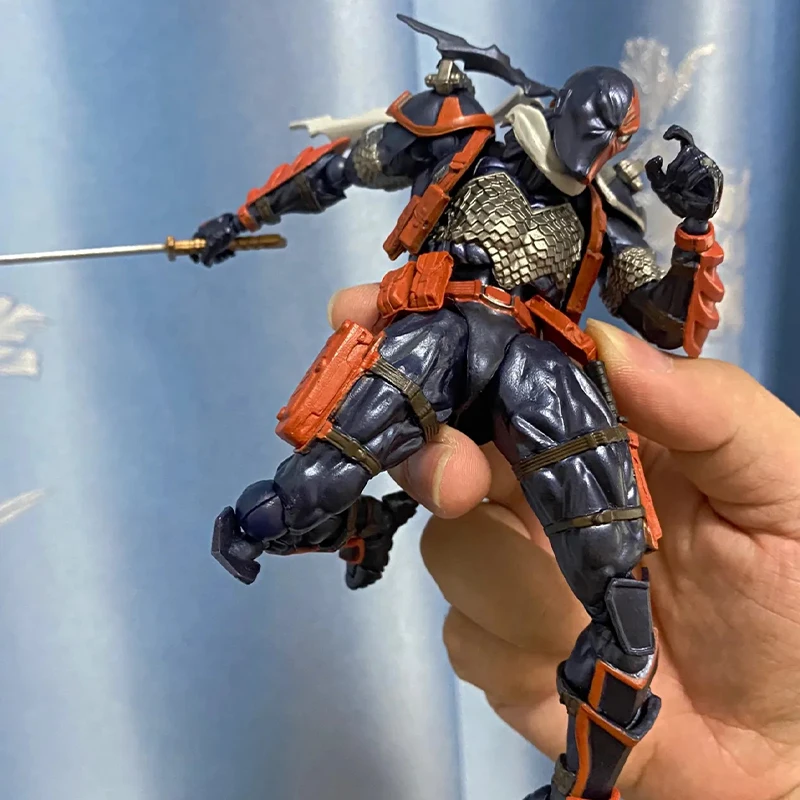 Dc 17cm Deathstroke Joint Movable Anime Action Figure Pvc Toys Collection Figures For Friends Gifts