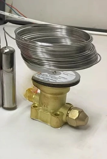 PHTX 熱膨張弁温度感知パッケージ 067B3306/3316/3319/3303 パワーヘッドバルブコア