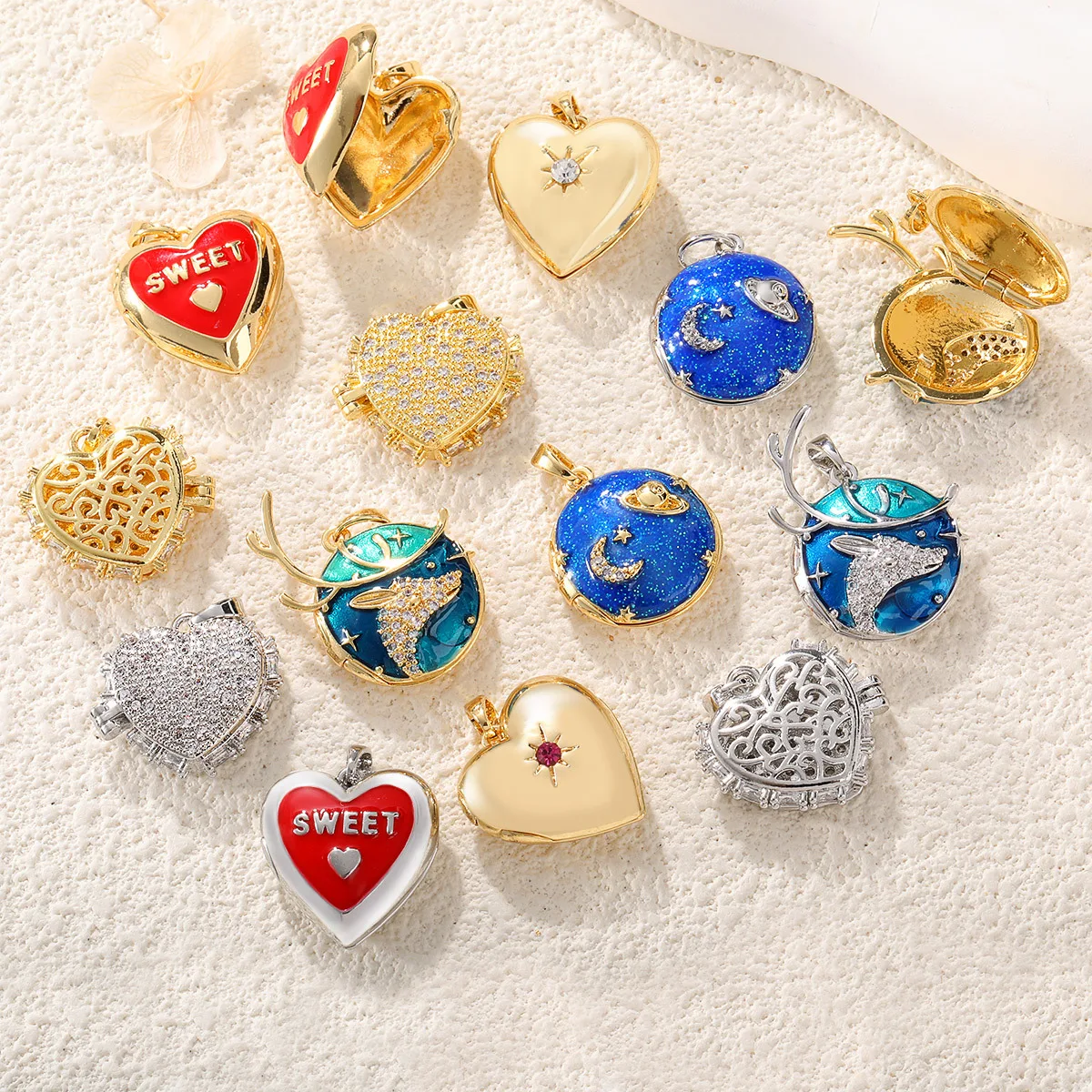 

1 Pcs Jewelry Making 18K Gold Plated Love Elk Photo Necklace Pendant Can Be Opened for DIY Necklace Bracelet Pendant Accessories