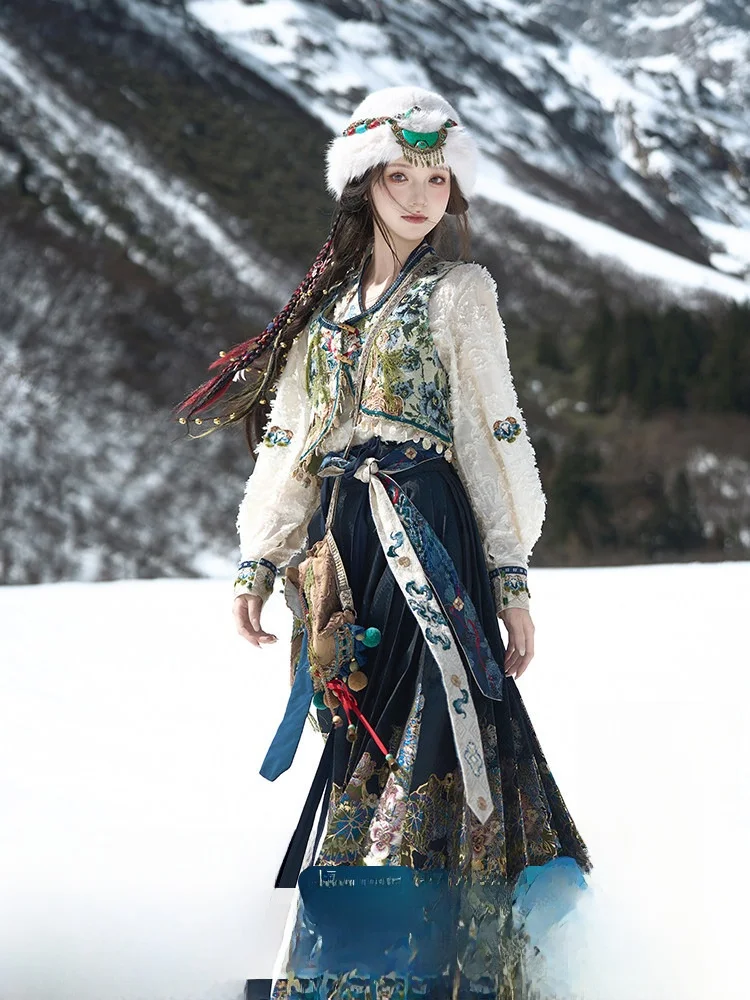 

Женская юбка Hanfu с хвостом оригинального дизайна, совместная серия, коллекция осень 2024, традиционные китайские модели...