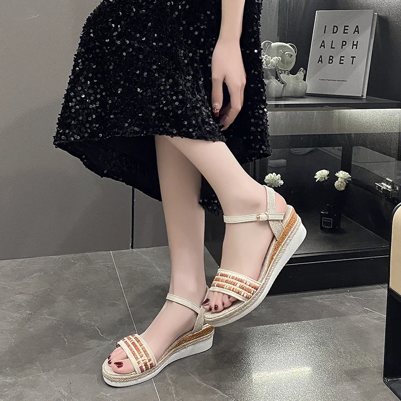 Sandal Wedges wanita musim panas 2023 Non Slip Platform sandal Romawi wanita ringan kasual berjalan sandal Mujer