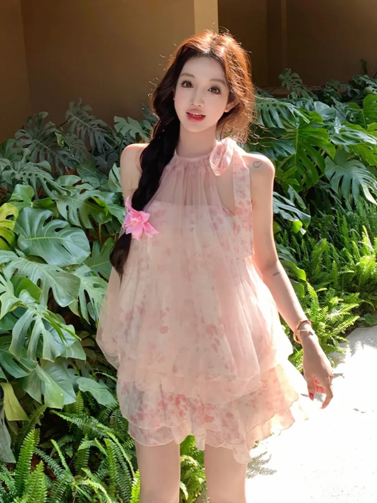 

Summer Fashion Floral Lace Halter Neck Sleeveless Top Half Skirt Pants Two Piece Set Cute Sweet Sexy Style Women's Ensemble