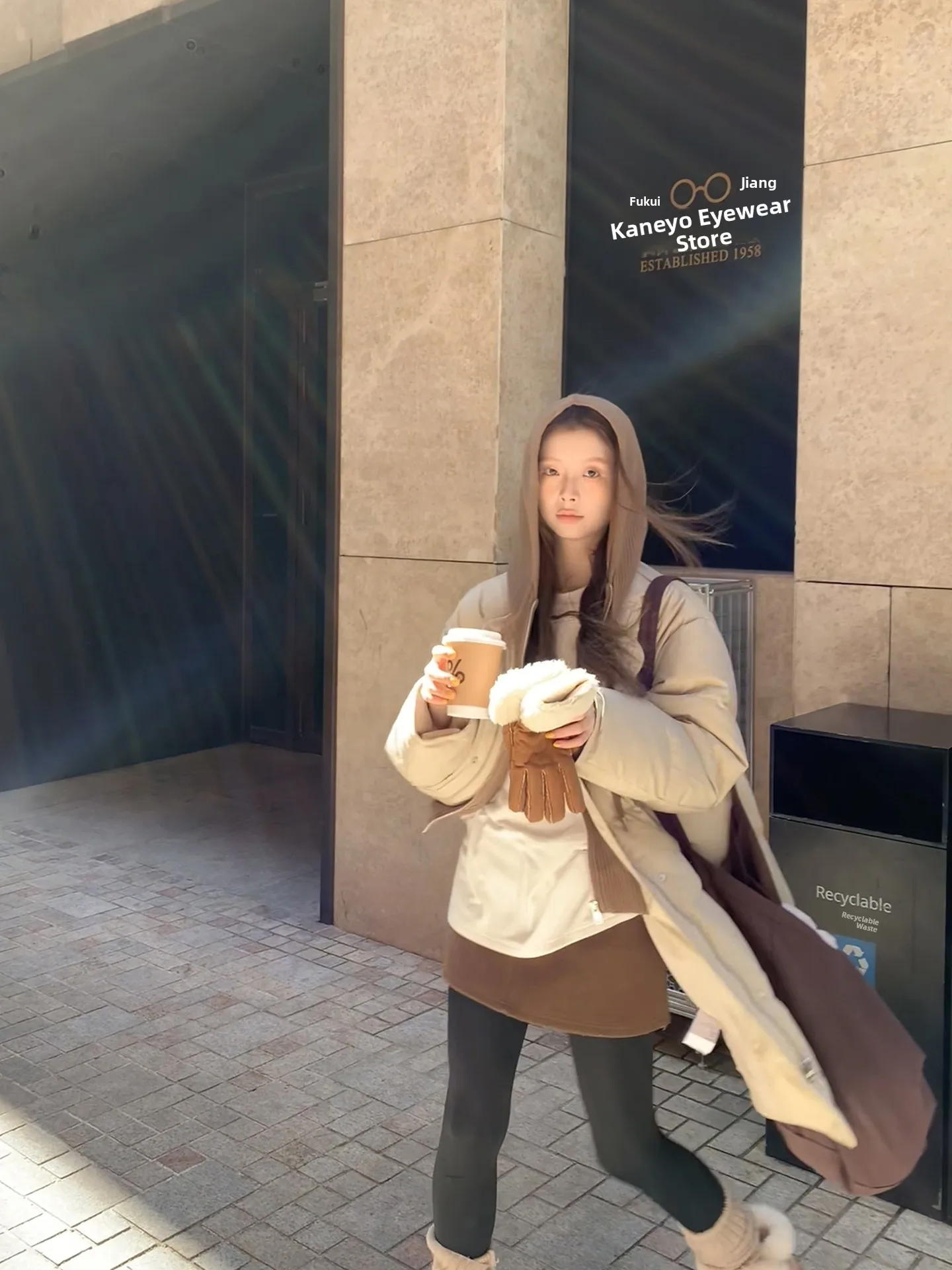 Rosso Celebri Plaza Piumino da donna Jaet 2025 Nuovo cappello invernale Intercato Lunghezza media 90 Bianco Du down Winte molto attraente...