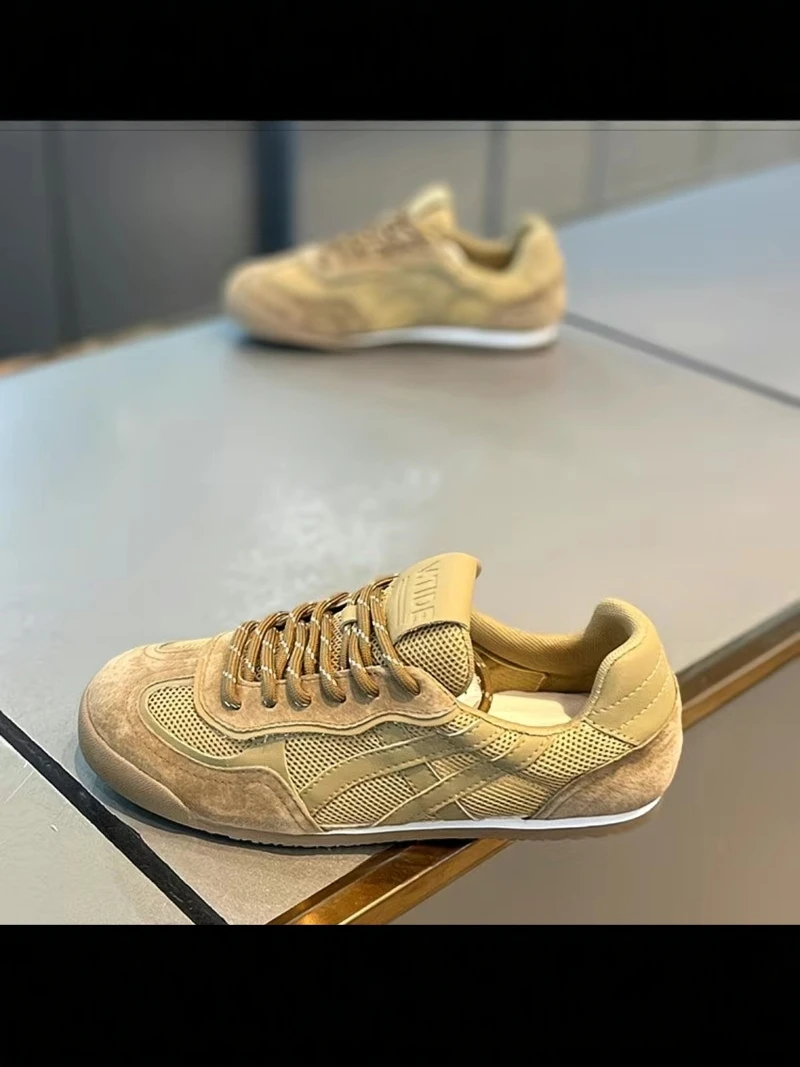 

Men's Low-Top Casual Shoes Breathable Mesh Thin Design Soft Bottom Retro Style Daily Wear Comfortable Fashionable Trainer Sne...