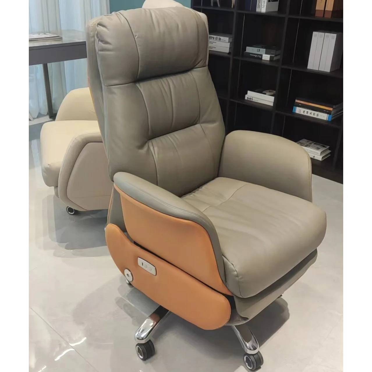 Sedia da capo di moda di fascia alta, sedia da classe in pelle per uso domestico, massaggio reclinabile, sedile intelligente, ufficio per computer
